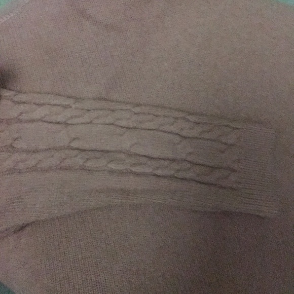 Pink  sweater with cable accents - Picture 3 of 3